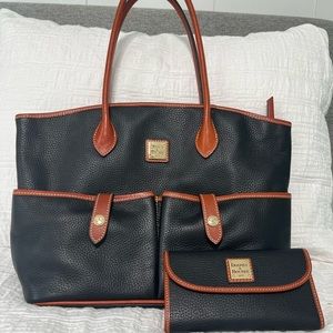 Dooney and Bourke purse and wallet set